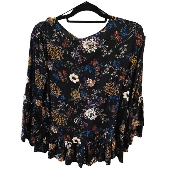 Solitaire Blouse - Picture 3 of 8